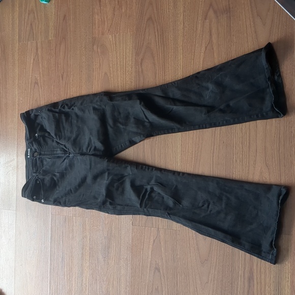 Reitmans Flare black jeans / 30 - Picture 2 of 8